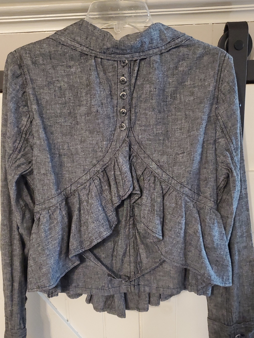 Women’s Ruffle-Back Long Sleeve Top - Gray